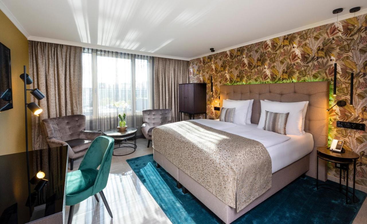 Palace Hotel 5*